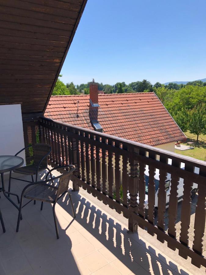 Pupos Apartman Szigliget Exterior foto