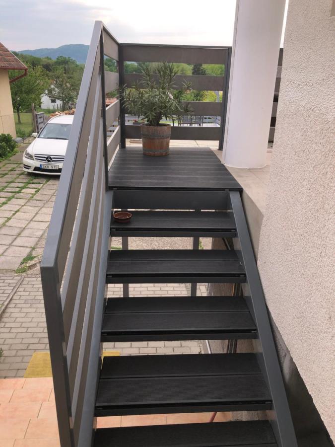 Pupos Apartman Szigliget Exterior foto